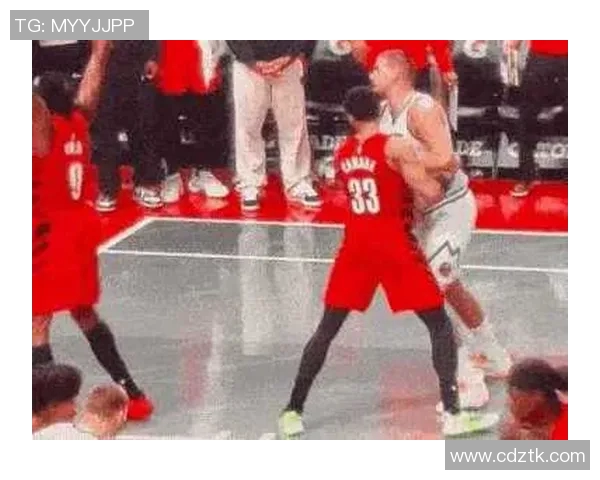 开拓者与掘金的激烈对决谁能在这场比赛中笑到最后