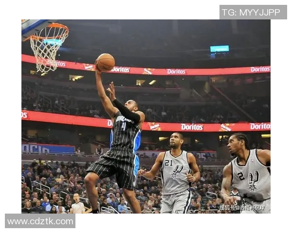 黄蜂与魔术季前赛直播精彩对决全程回顾与分析